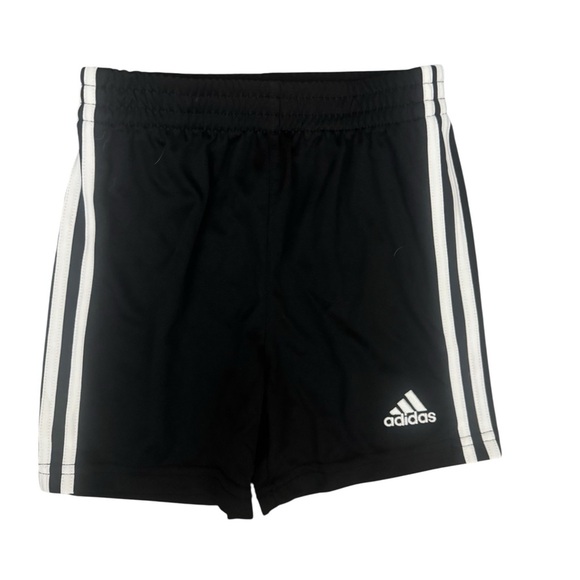 Adidas Monochrome Graphic Tee and Shorts Set Size 24 Months - Picture 4 of 7